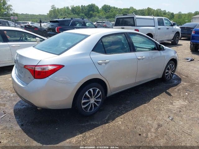 2017 TOYOTA COROLLA LE 4