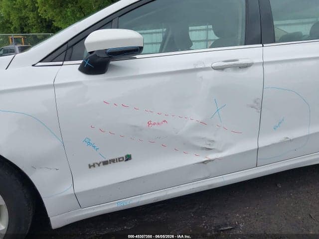 2019 FORD FUSION HYBRID SE 18