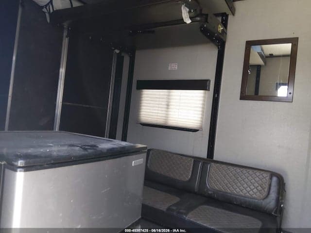 2017 TORQUE TOY HAULER 11