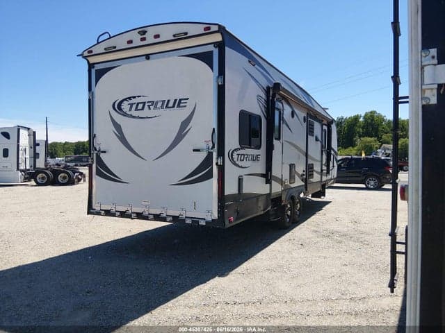 2017 TORQUE TOY HAULER 4