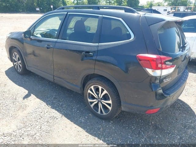 2021 SUBARU FORESTER LIMITED 3