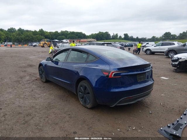 2025 TESLA MODEL 3 3