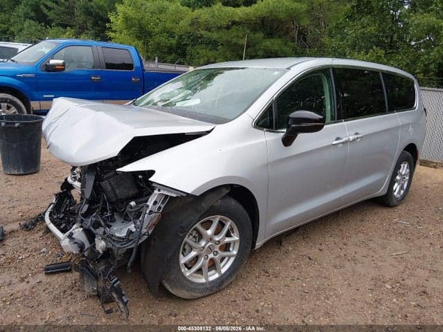 2024 CHRYSLER PACIFICA TOURING L 2