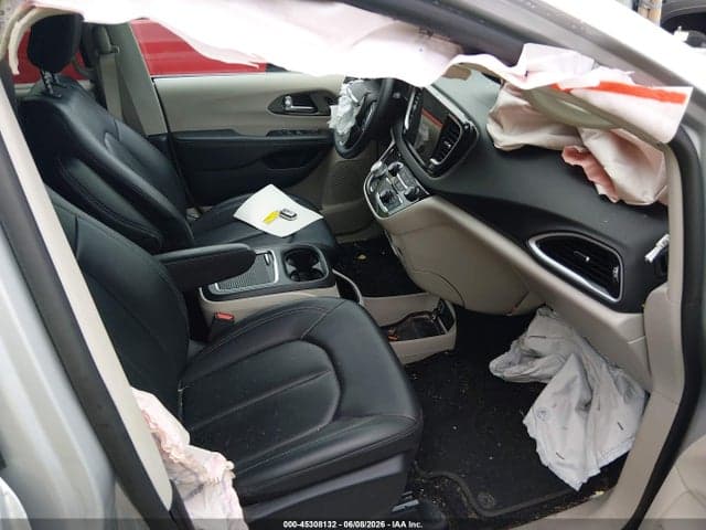 2024 CHRYSLER PACIFICA TOURING L 5