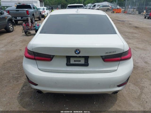 2019 BMW 330I 16