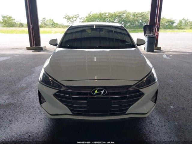 2020 HYUNDAI ELANTRA SE 17