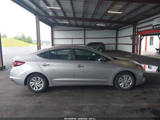2020 HYUNDAI ELANTRA SE 17