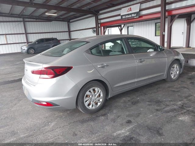 2020 HYUNDAI ELANTRA SE 4