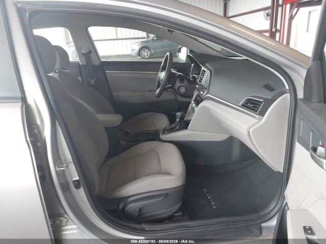 2020 HYUNDAI ELANTRA SE 5