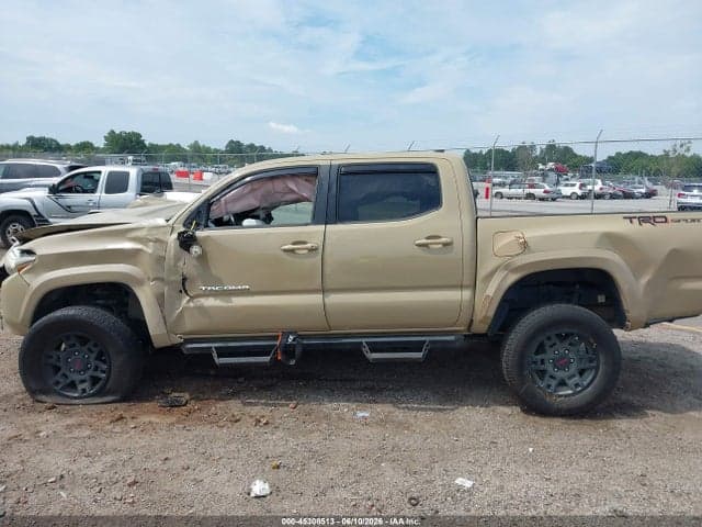 2017 TOYOTA TACOMA TRD SPORT 13