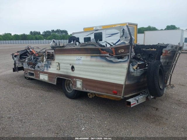 1984 CHEVROLET P30 3