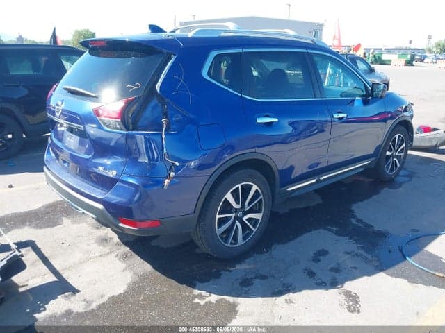 2017 NISSAN ROGUE SL 4