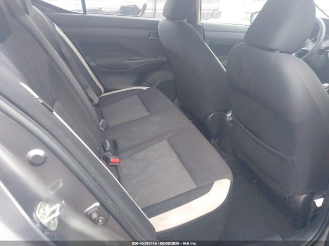 2021 NISSAN VERSA SV XTRONIC CVT 8