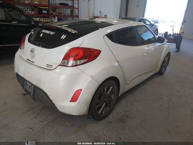 2017 HYUNDAI VELOSTER 4