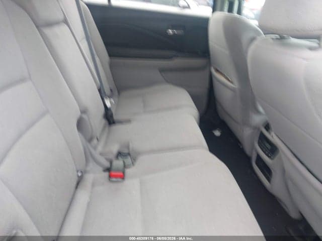 2019 HONDA PILOT EX 8