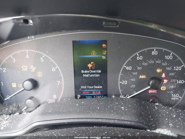 2025 TOYOTA COROLLA LE 4