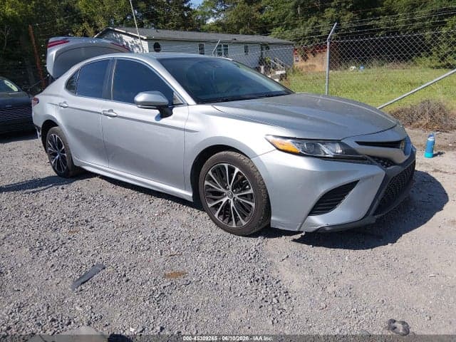 2020 TOYOTA CAMRY SE - 1