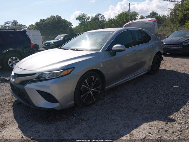 2020 TOYOTA CAMRY SE 2