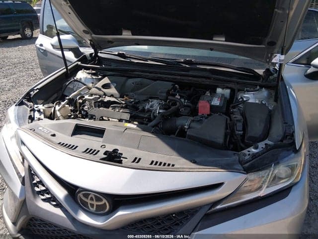 2020 TOYOTA CAMRY SE 10