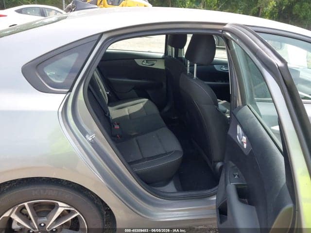 2024 KIA FORTE LXS 8