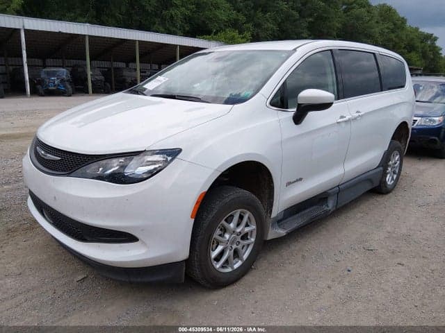 2023 CHRYSLER VOYAGER LX 2