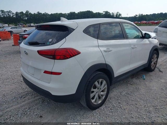 2020 HYUNDAI TUCSON SE 4