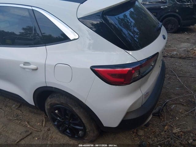 2020 FORD ESCAPE SE 3