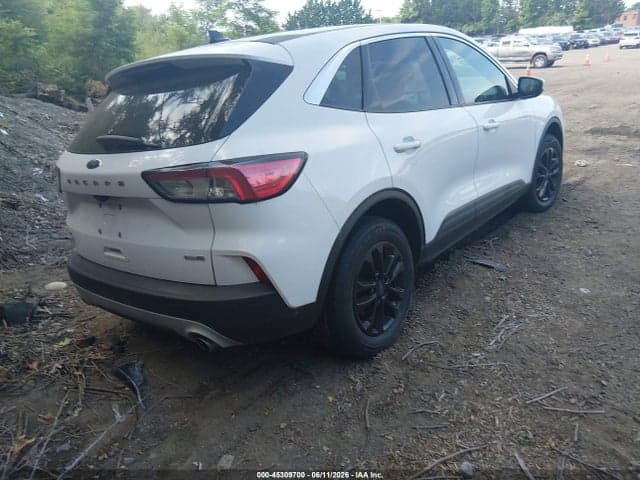 2020 FORD ESCAPE SE 4