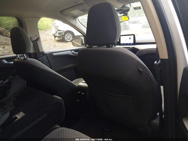 2020 FORD ESCAPE SE 8