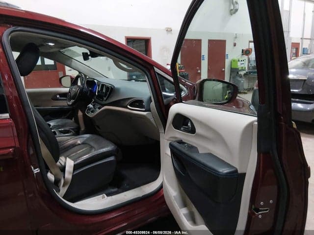 2021 CHRYSLER PACIFICA TOURING L 5