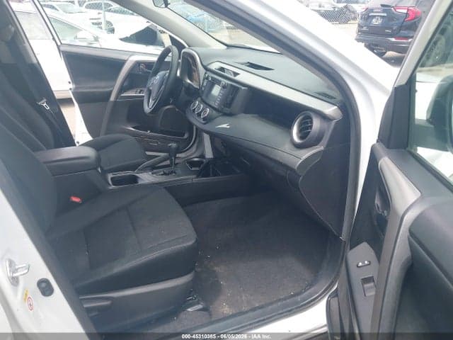 2017 TOYOTA RAV4 LE 5