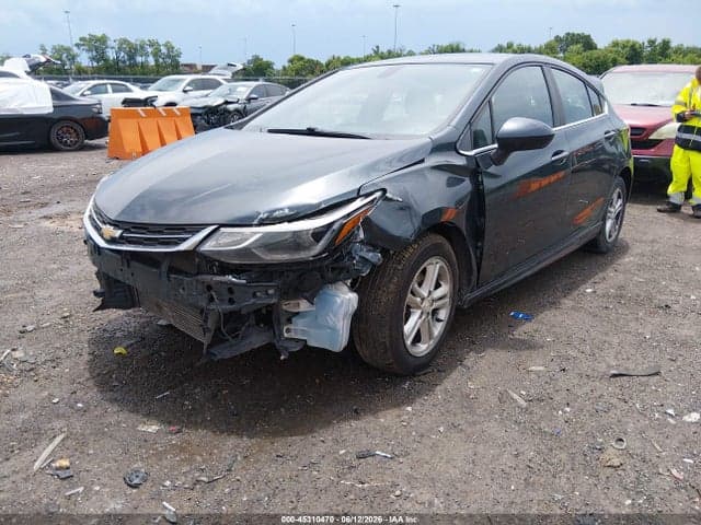 2017 CHEVROLET CRUZE LT AUTO 2