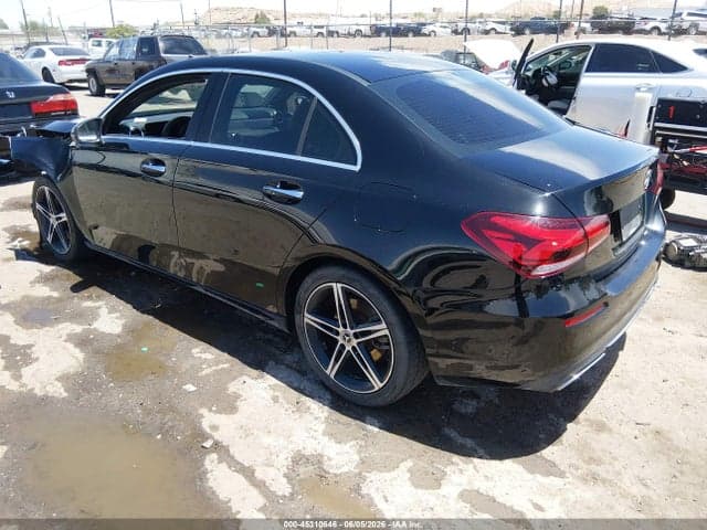 2019 MERCEDES-BENZ A 220 3