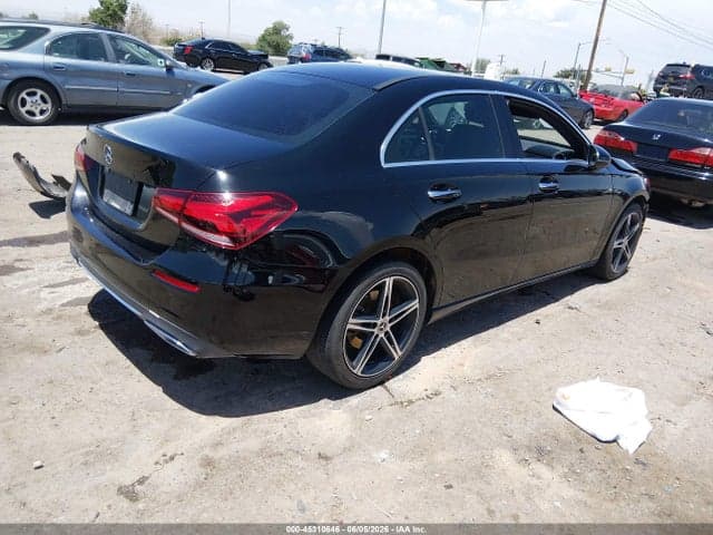2019 MERCEDES-BENZ A 220 4