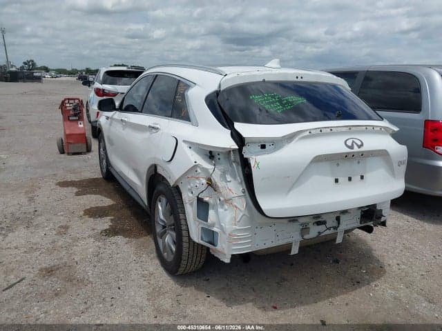 2019 INFINITI QX50 LUXE 3