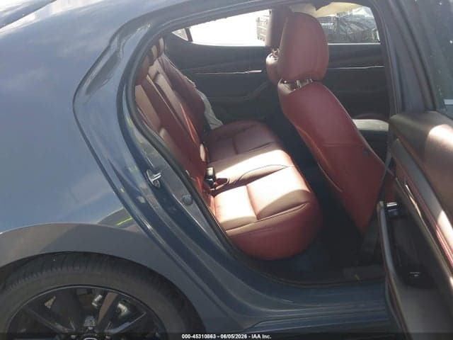 2024 MAZDA MAZDA3 8