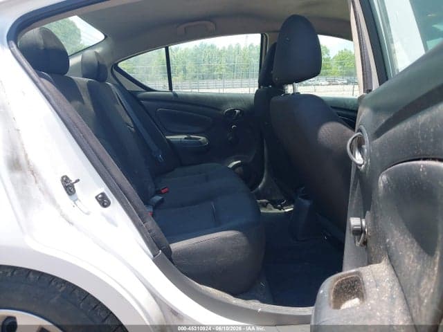 2019 NISSAN VERSA 1.6 S 8