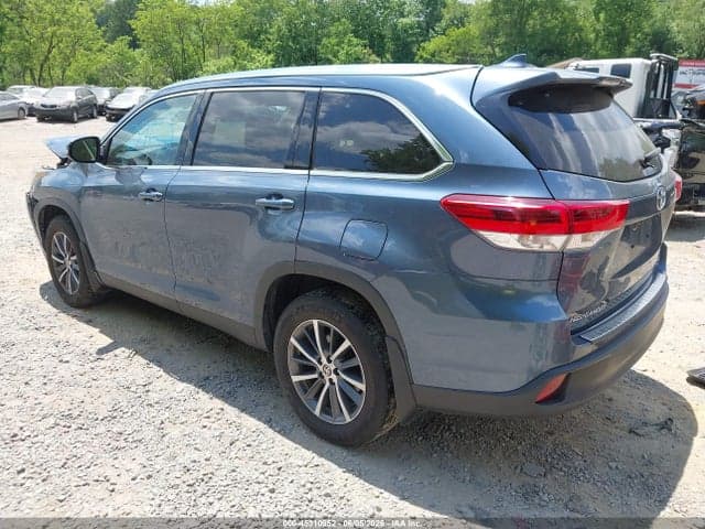 2019 TOYOTA HIGHLANDER XLE 3