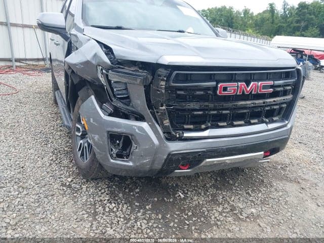 2022 GMC YUKON 4WD AT4 6