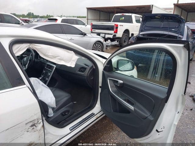 2016 VOLVO S60 T5 5