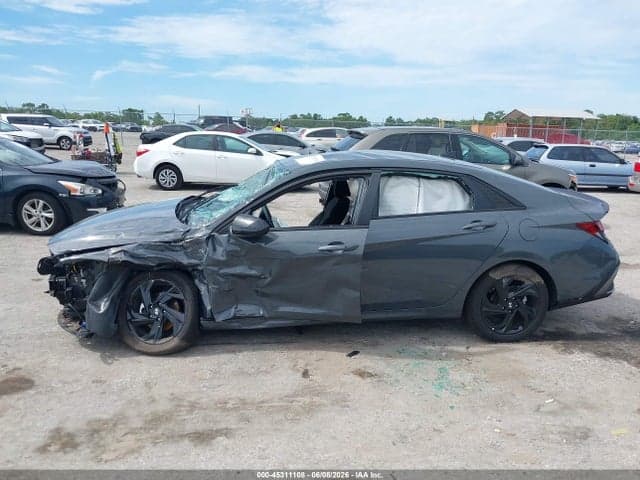 2026 HYUNDAI ELANTRA SEL SPORT 13
