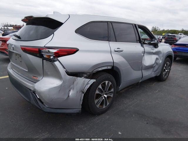 2020 TOYOTA HIGHLANDER XLE 4