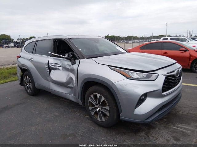 2020 TOYOTA HIGHLANDER XLE 6
