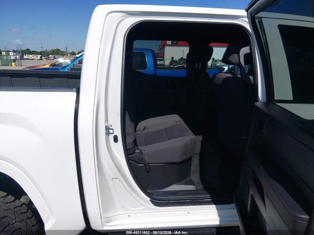 2025 TOYOTA TUNDRA SR 8