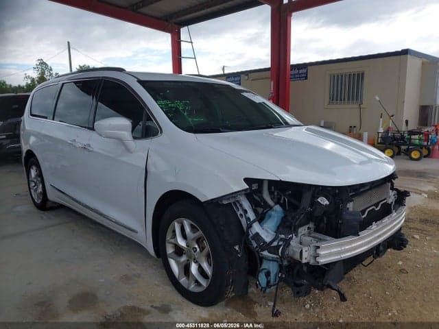 2020 CHRYSLER PACIFICA TOURING L PLUS