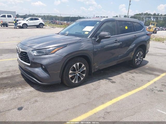 2025 TOYOTA HIGHLANDER HYBRID XLE 2