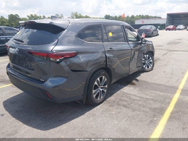 2025 TOYOTA HIGHLANDER HYBRID XLE 4