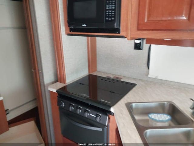 2019 FORD F53 14