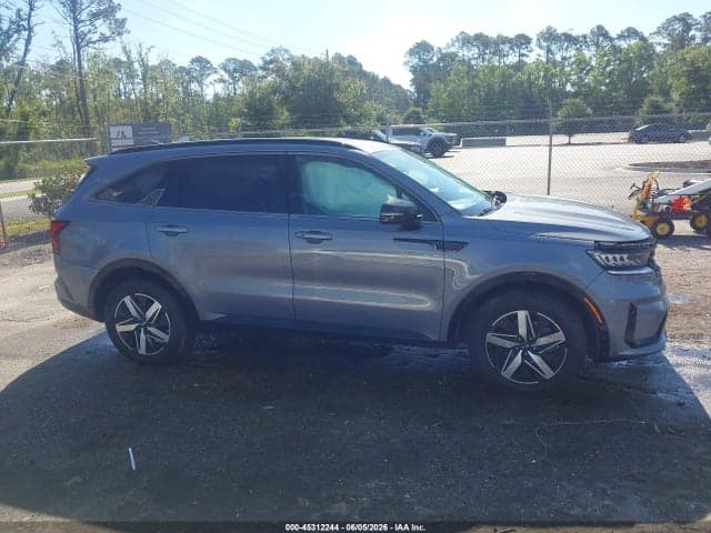 2021 KIA SORENTO S 12