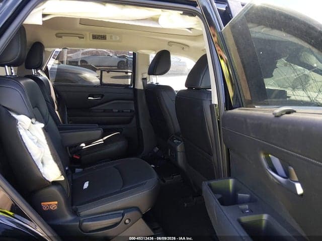 2026 NISSAN PATHFINDER SL 8